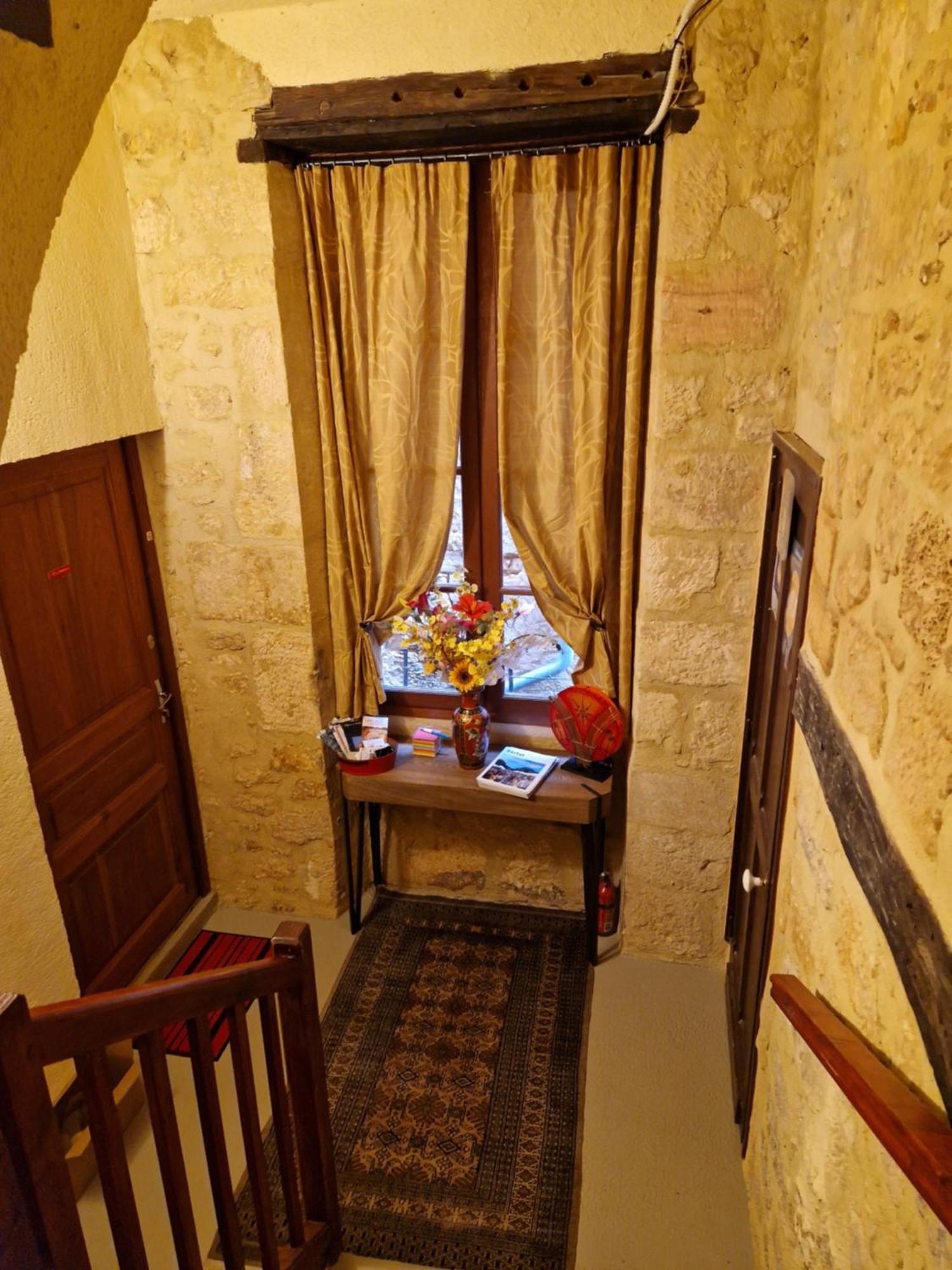 Les Flamboyants Apartment Sarlat-la-Caneda Exterior photo